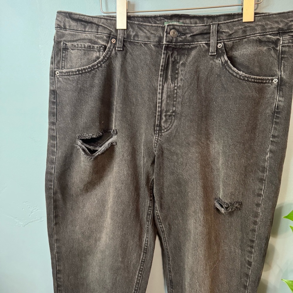 Wild Fable High Rise Tapered Jeans in Faded Black Wash. Distressed. Women’s 16 - Picture 6 of 15